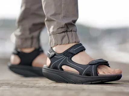 extra wide men's sandals for swollen feet