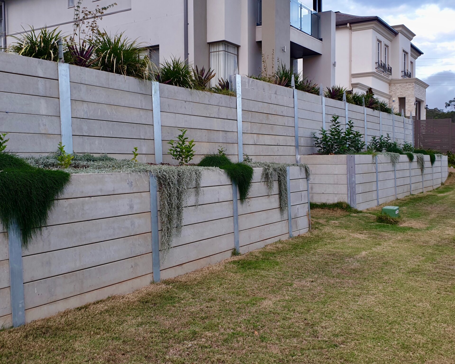 stone retaining wall brisbane